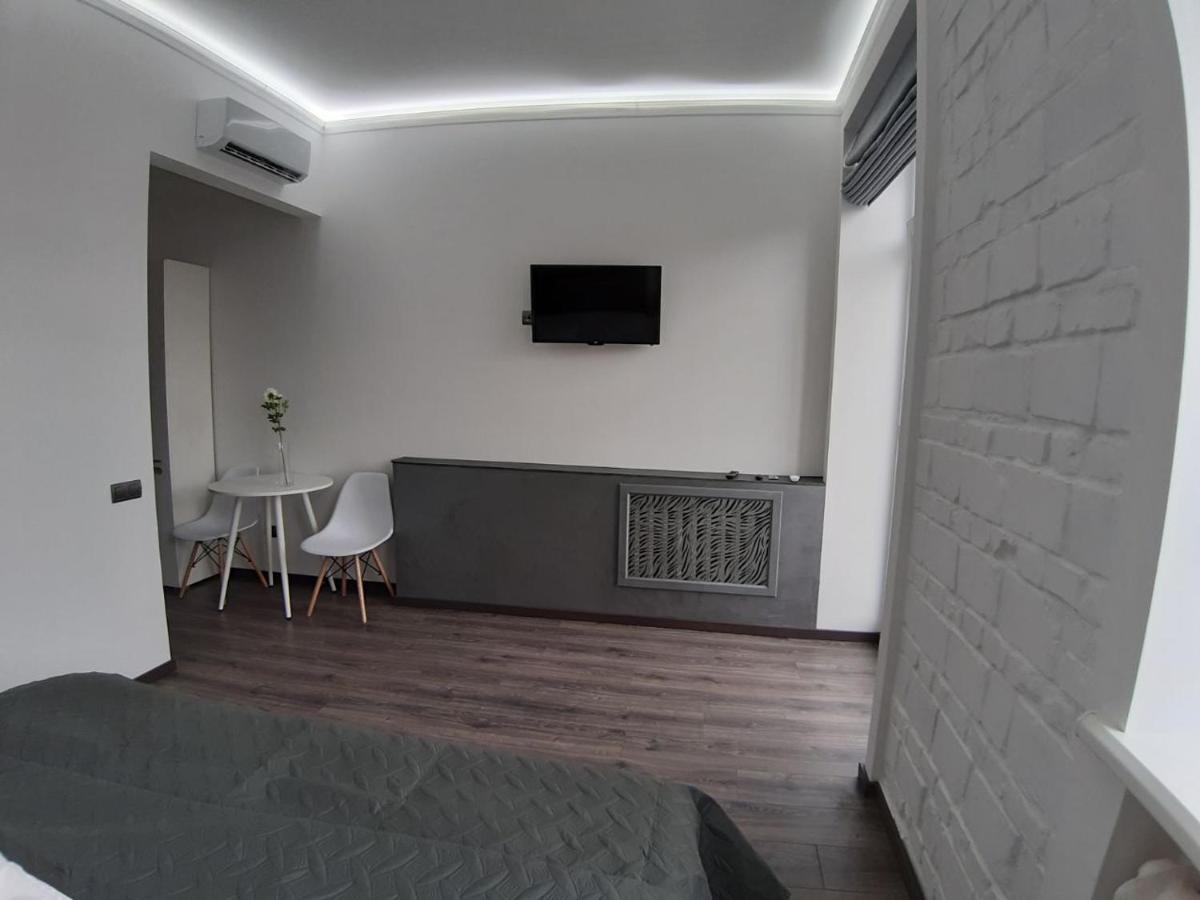 Apartament Яркая История Kijów Zewnętrze zdjęcie