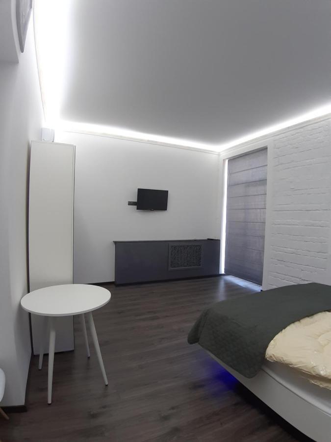 Apartament Яркая История Kijów Zewnętrze zdjęcie